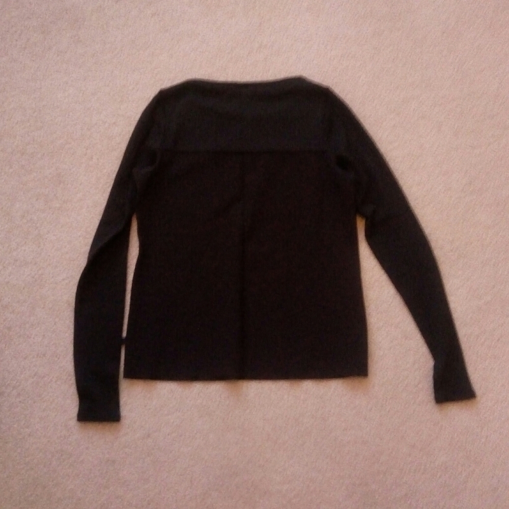 Lululemon Out Of This World Long Sleeve - Picture 2 of 4